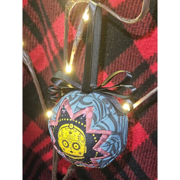 Star Wars Sugar Skull C-3PO 3-inch Quilted Christmas Ornament - Picture 2 of 6